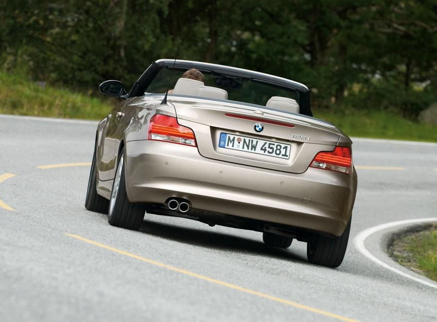  BMW 1-Series Convertible 2005 года  (фото 3 из 4)